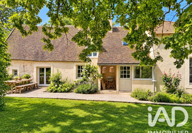 Maison 5 pièces 575 m² · à Thoiry · 575 m² · 1 995 000 €