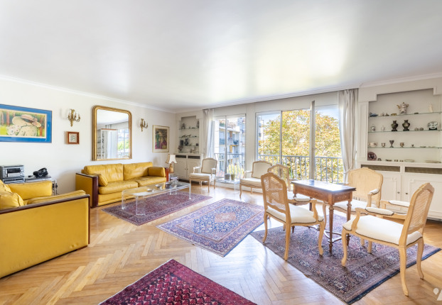 Appartement 7 pièces 161 m² · à Paris 16ème · 161 m² · 1 490 000 €
