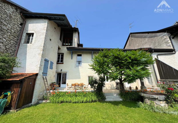 Maison 6 pièces 200 m² · à Collonges · 200 m² · 639 000 €