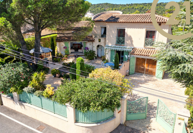 Maison 7 pièces 147 m² · à Fréjus · 147 m² · 790 000 €