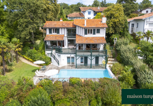 Maison 8 pièces 210 m² · à Bassussarry · 210 m² · 1 950 000 €