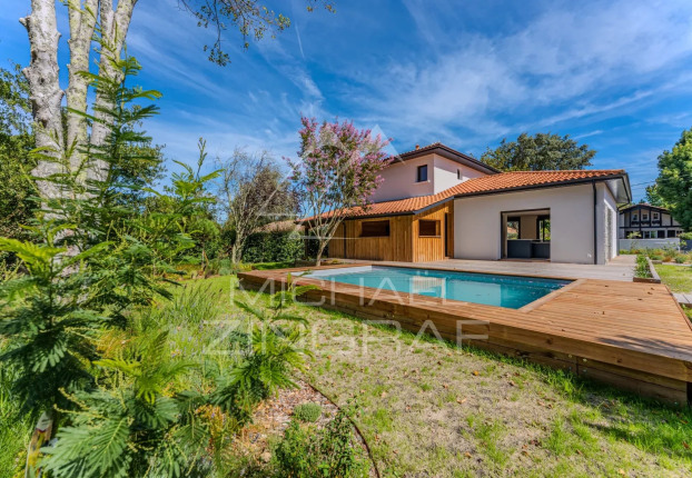 Maison 5 pièces 148 m² · à La Teste-de-Buch · 147,9 m² · 1 390 000 €