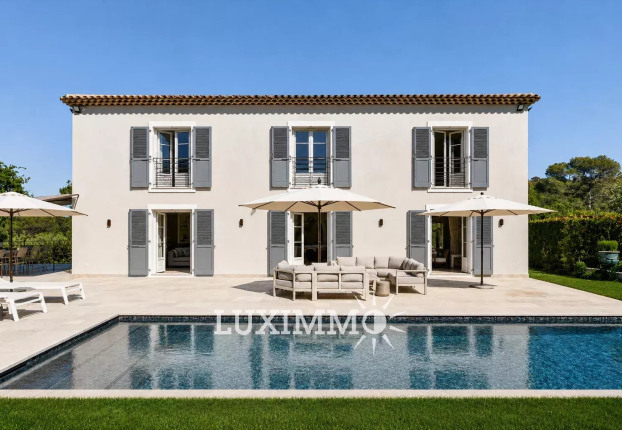 Maison 8 pièces 228 m² à Mougins