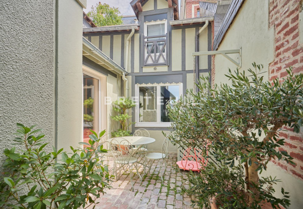Maison 8 pièces 136 m² · à Villerville · 136 m² · 835 000 €