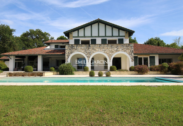 Maison 9 pièces 390 m² · à Arcangues · 390 m² · 5 100 000 €