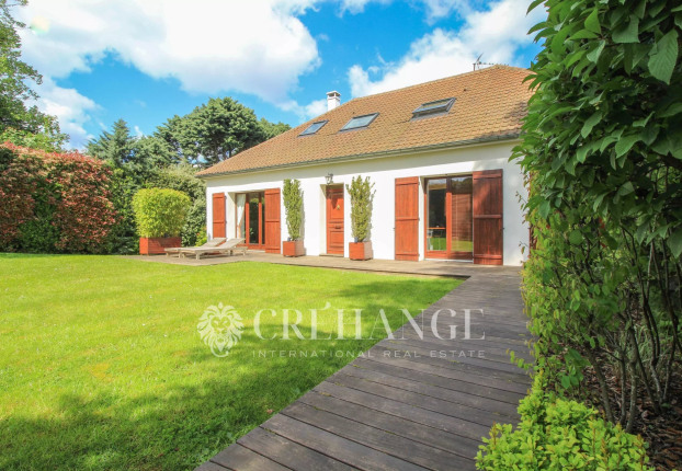 Maison 7 pièces 160 m² · à Orgeval · 160 m² · 849 000 €