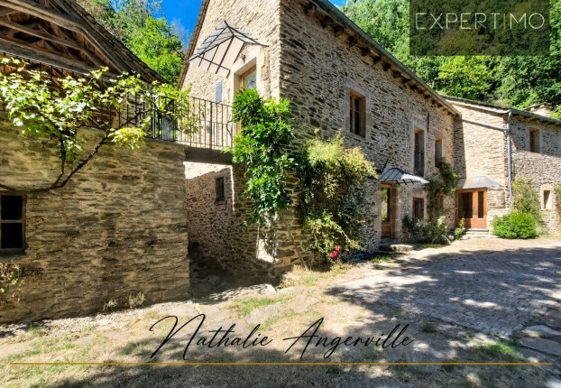 Maison 8 pièces 283 m² · à Salmiech · 283 m² · 635 000 €