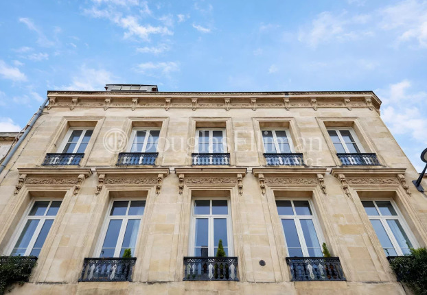 Appartement 6 pièces 140 m² · à Bordeaux · 140 m² · 997 500 €