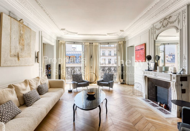 Appartement 7 pièces 179 m² · à Saint Thomas d'Aquin, Paris 7ème · 179,5 m² · 4 750 000 €