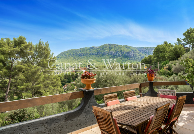 Maison 4 pièces 130 m² · à Le Revest-les-Eaux · 130 m² · 575 000 €
