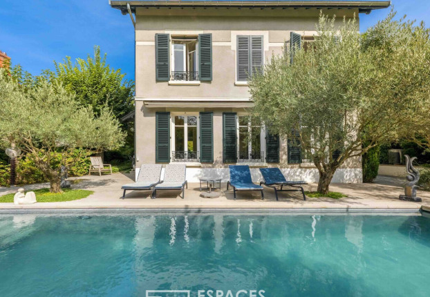 Maison 10 pièces 366 m² · à Montchat, Lyon 3ème · 366 m² · 2 280 000 €