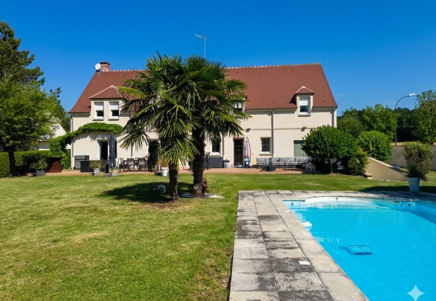 Maison 9 pièces 340 m² · à Senlis · 340 m² · 1 095 000 €