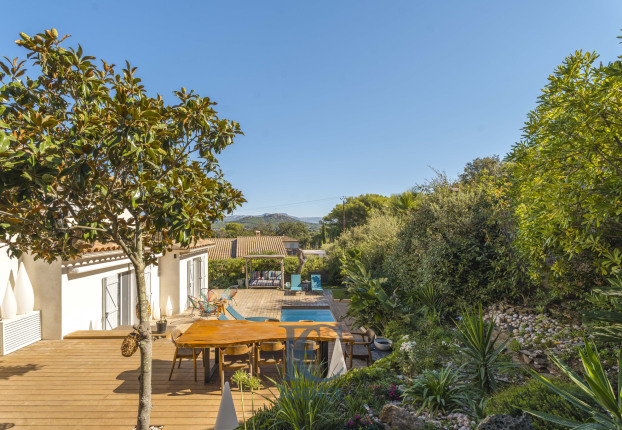 Maison 5 pièces 130 m² · à Cap Nègre-Cap Sicié, Six-Fours-les-Plages · 130 m² · 1 075 000 €
