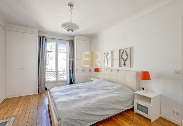 Appartement 4 pièces 78 m² · à Enfants Rouges, Paris 3ème · 77,6 m² · 1 090 000 €