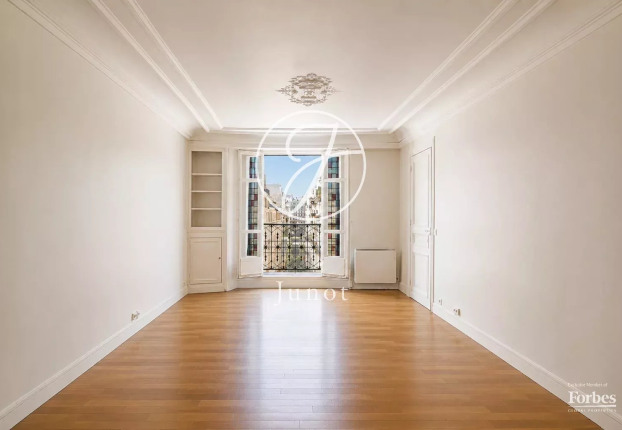 Appartement 4 pièces 92 m² · à Paris 10ème · 92,3 m² · 895 000 €