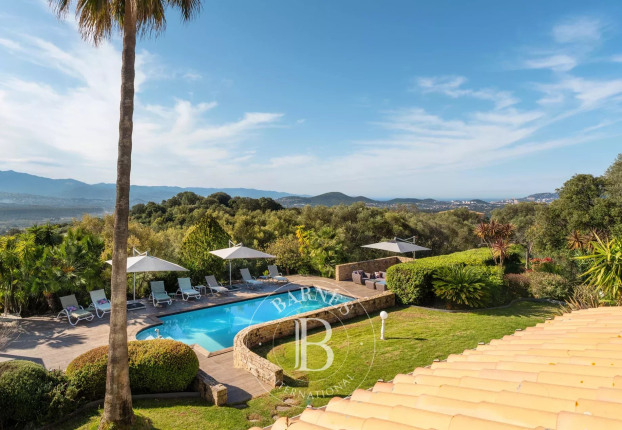 Maison 8 pièces 269 m² · à Ajaccio · 269 m² · 1 480 000 €