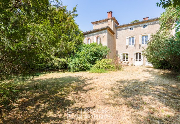 Maison 9 pièces 330 m² · à Lautrec · 330 m² · 550 000 €
