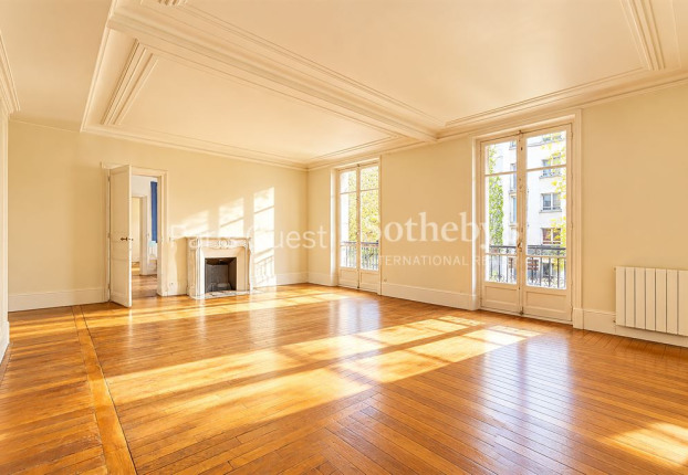Appartement 6 pièces 129 m² · à Paris 16ème · 129 m² · 1 496 000 €