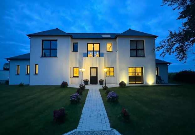 Maison 6 pièces 230 m² · à Plouider · 230 m² · 697 000 €