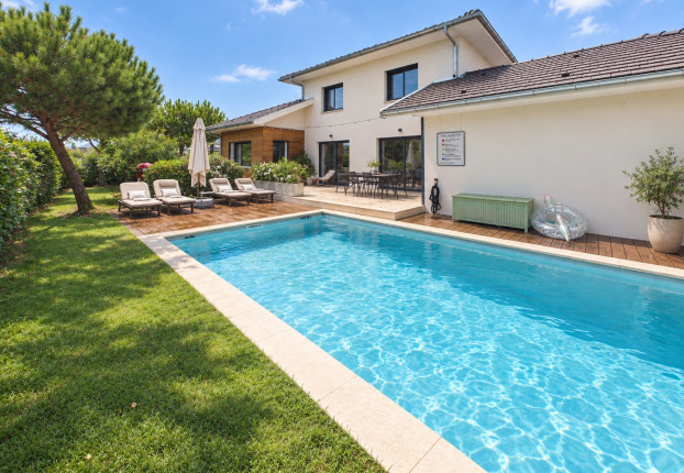 Maison 5 pièces 138 m² · à Brenthonne · 138 m² · 750 000 €