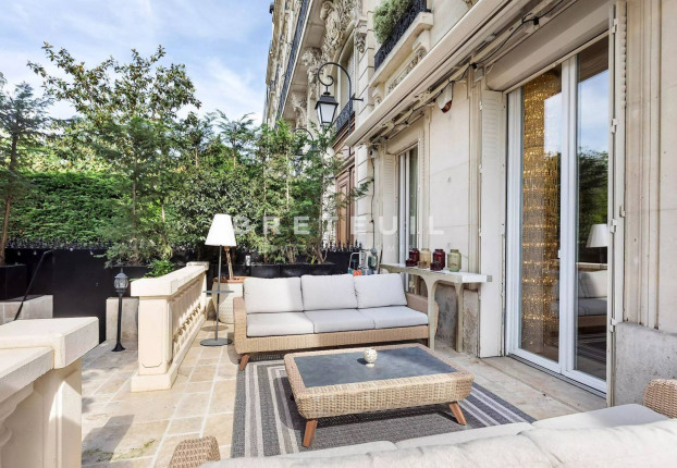 Appartement 6 pièces 248 m² · à Porte Dauphine, Paris 16ème · 248 m² · 4 480 000 €