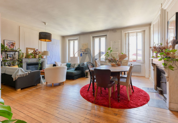 Appartement 6 pièces 160 m² · à Cordeliers-Célestins-Bourse, Lyon 2ème · 160 m² · 745 000 €