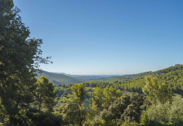 Maison 6 pièces 240 m² · à La Cadière-d'Azur · 240 m² · 1 250 000 €