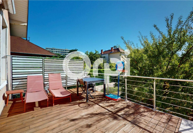 Maison 5 pièces 150 m² · à Bron · 150 m² · 749 000 €