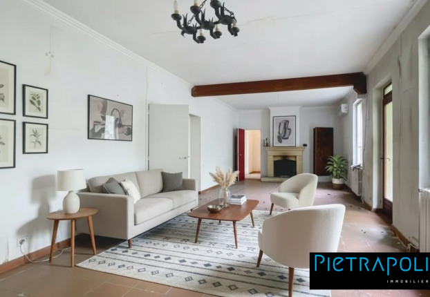 Maison 7 pièces 271 m² · à Montchat, Lyon 3ème · 271 m² · 880 000 €
