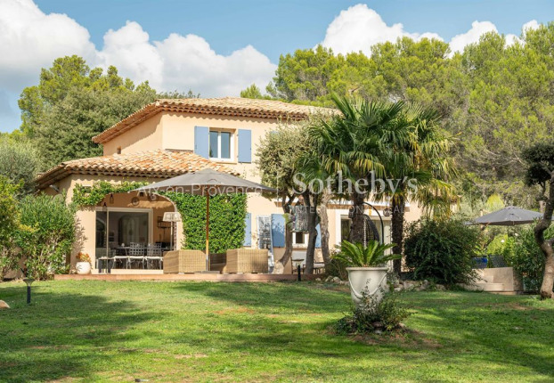 Maison 7 pièces 220 m² · à Saint-Marc-Jaumegarde · 220 m² · 2 500 000 €
