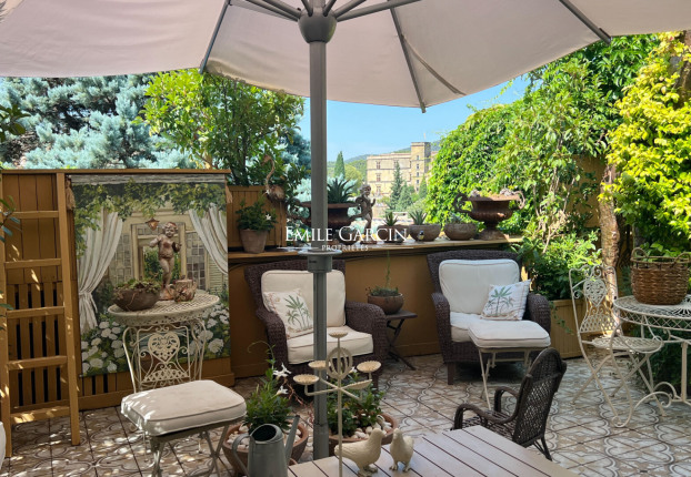 Maison 11 pièces 235 m² · à Lourmarin · 235 m² · 980 000 €