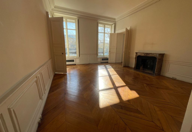 Appartement 6 pièces 173 m² · à Île Saint Louis, Paris 4ème · 173 m² · 2 990 000 €
