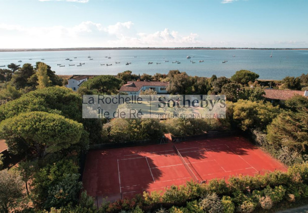 Maison 8 pièces 303 m² · à Les Portes-en-Ré · 303 m² · 4 400 000 €