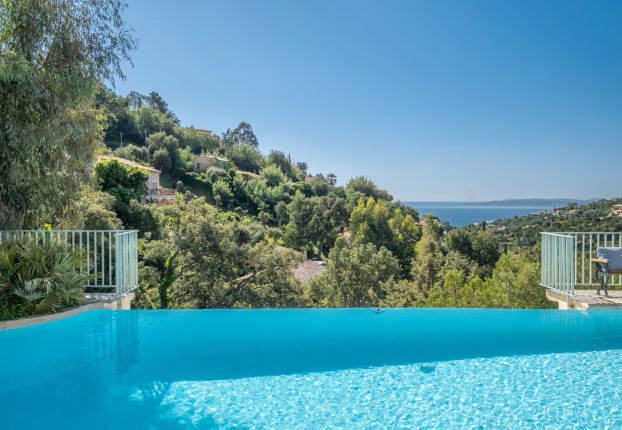Maison 7 pièces 205 m² · à Roquebrune-sur-Argens · 205 m² · 1 350 000 €
