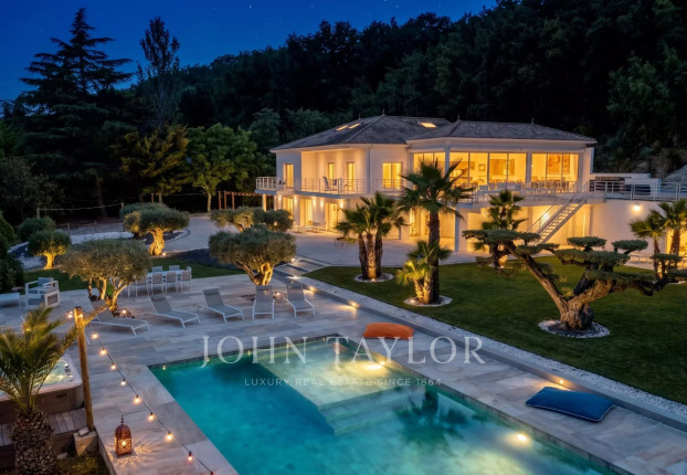 Maison 12 pièces 546 m² · à Bouliac · 546 m² · 2 785 000 €