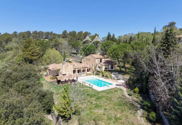 Maison 10 pièces 348 m² à Rians