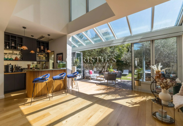 Maison 7 pièces 243 m² · à Bordeaux · 243 m² · 1 990 000 €