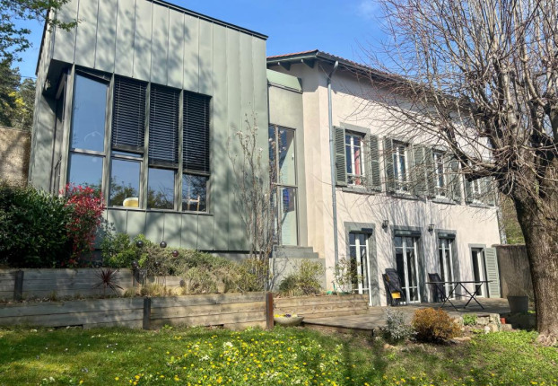Maison 5 pièces 200 m² · à Sainte-Foy-lès-Lyon · 200 m² · 1 295 000 €