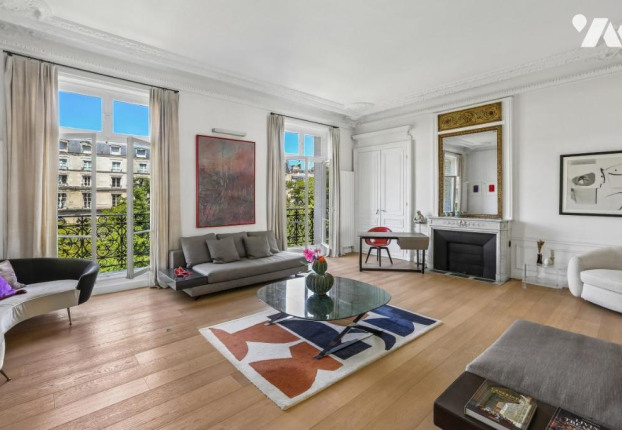 Appartement 6 pièces 306 m² · à Paris 16ème · 306 m² · 5 800 000 €