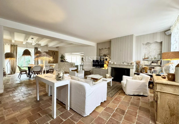 Maison 7 pièces 262 m² · à Sainte-Marie-de-Ré · 261,5 m² · 1 350 000 €