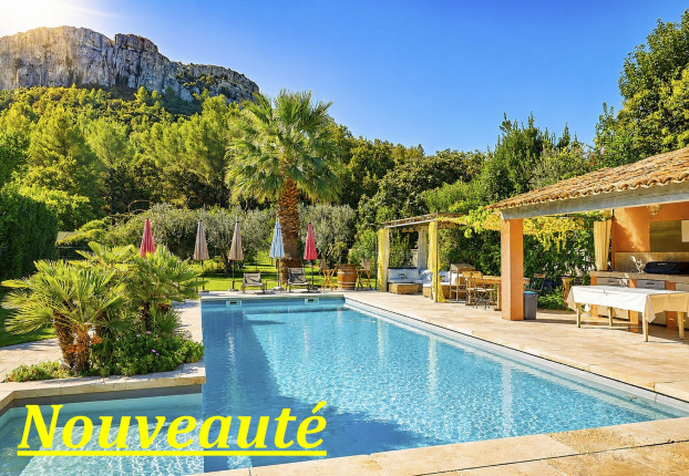 Maison 10 pièces 325 m² · à Cassis · 325 m² · 1 600 000 €