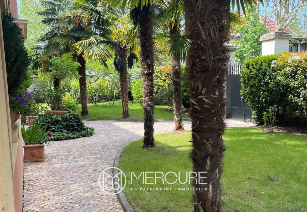 Maison 10 pièces 450 m² · à Le Parc , Saint-Maur-des-Fossés · 450 m² · 3 390 000 €