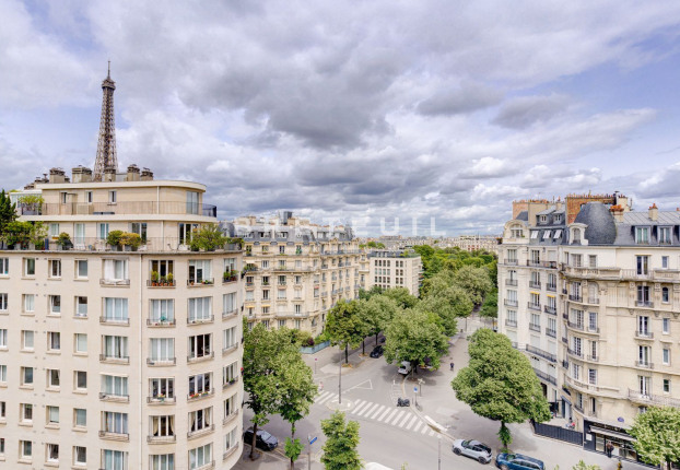 Appartement 5 pièces 99 m² · à Dupleix-Motte Picquet, Paris 15ème · 99 m² · 1 360 000 €