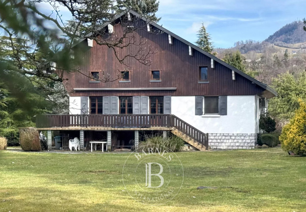 Maison 9 pièces 228 m² · à Chambéry · 228 m² · 655 000 €