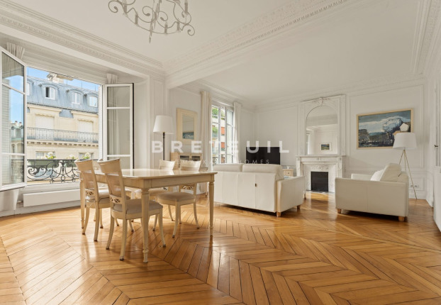 Appartement 5 pièces 128 m² · à Auteuil Nord, Paris 16ème · 127,7 m² · 1 790 000 €