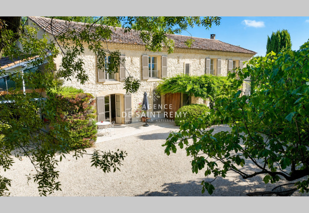 Maison 9 pièces 301 m² · à Graveson · 301,5 m² · 1 490 000 €