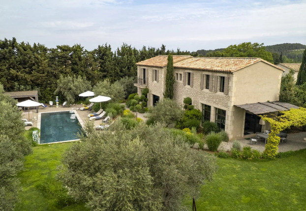 Maison 8 pièces 250 m² · à Eygalières · 250 m² · 3 500 000 €
