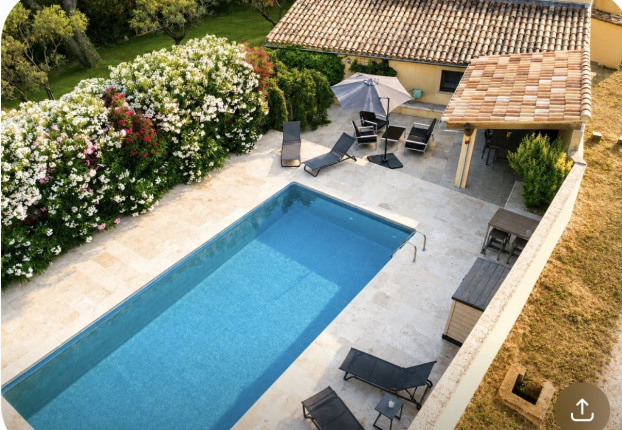 Maison 8 pièces 280 m² · à Vacqueyras · 280 m² · 898 000 €