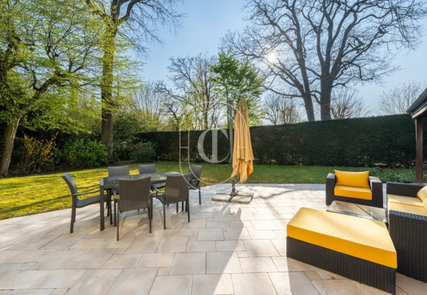 Maison 10 pièces 315 m² · à Le Vésinet · 315,4 m² · 1 895 000 €