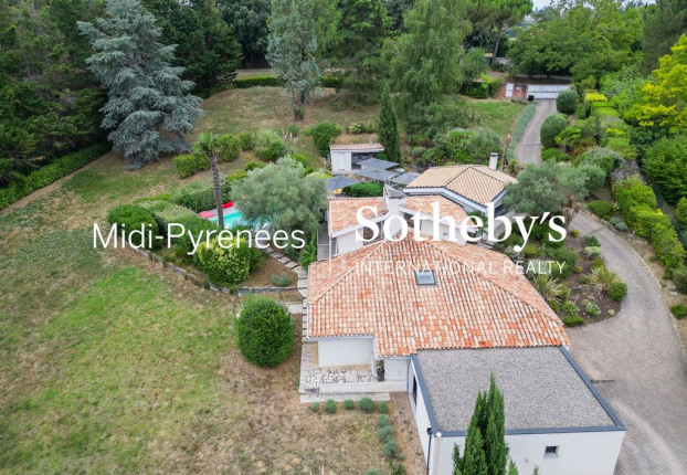 Maison 7 pièces 247 m² · à Vieille-Toulouse · 247 m² · 1 150 000 €